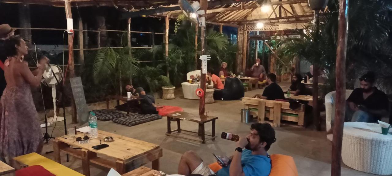 Red Monkeys Hostel Arambol Exterior foto
